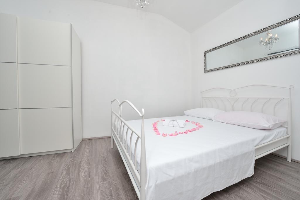 Holiday Home Jakov Bibinje Exterior photo