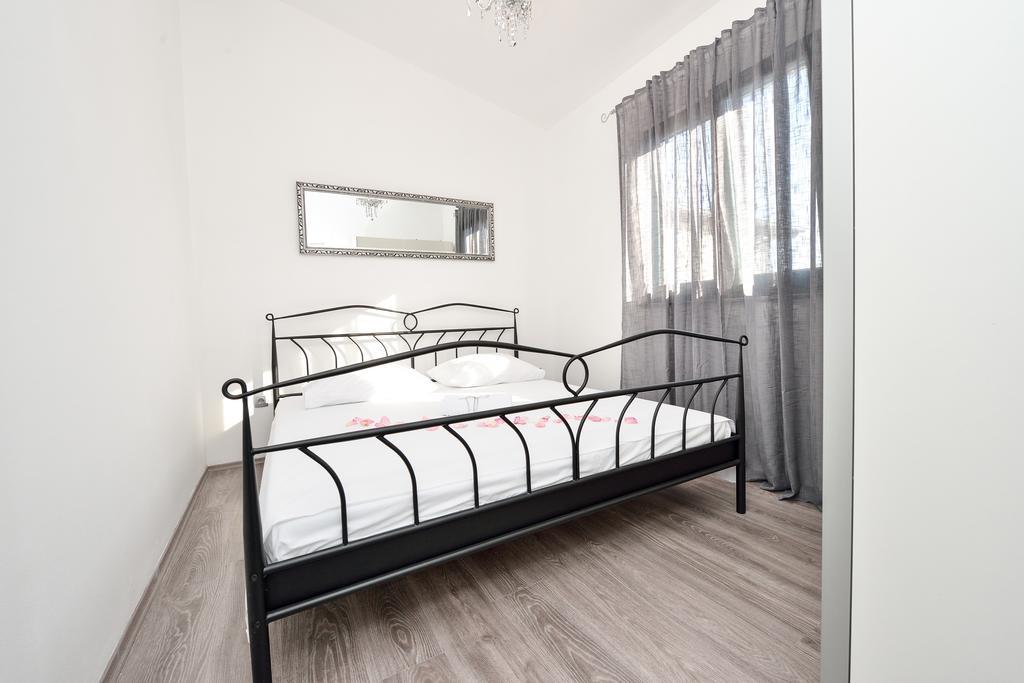 Holiday Home Jakov Bibinje Exterior photo